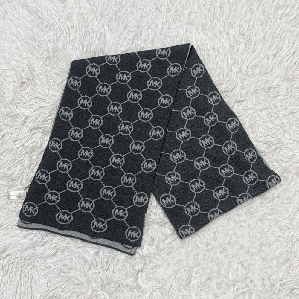 MICHAEL Kors  Black and Gray Patterned Women’s Scarf